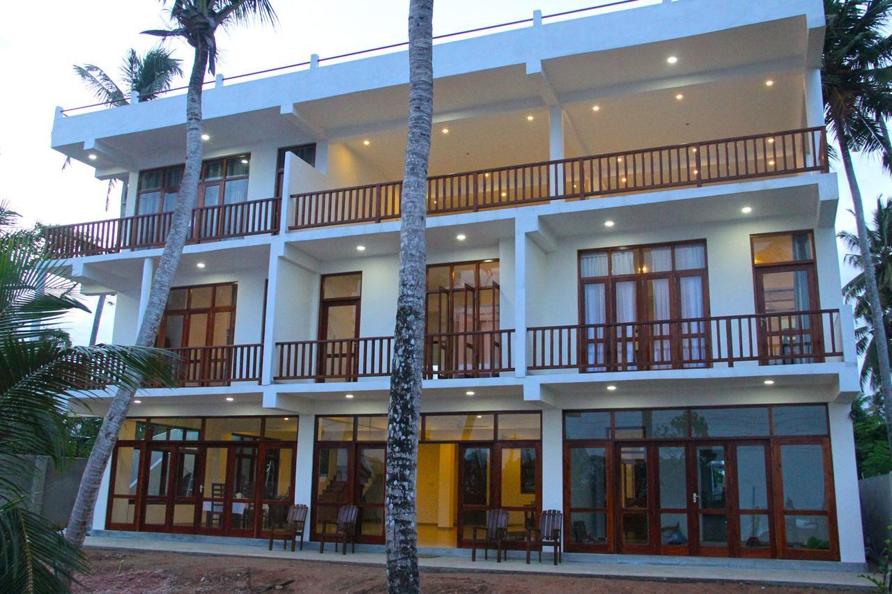 Savenrose Beach Villa Matara Ngoại thất bức ảnh